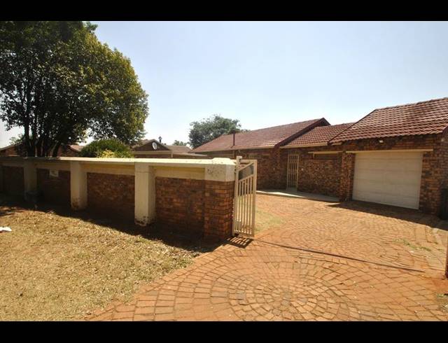 5 BEDROOM HOUSE FOR SALE IN DAWN PARK